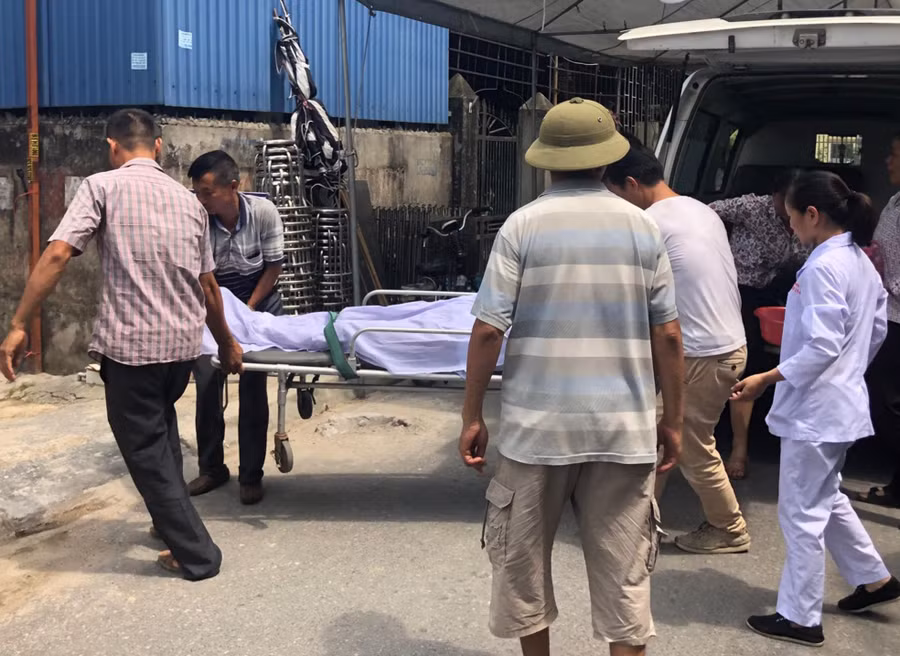 Thi thể anh Thêm được đưa về gia đình lo hậu sự Thi thể anh Thêm được đưa về gia đình lo hậu sự