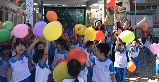 Con đến trường, đừng dọa : 