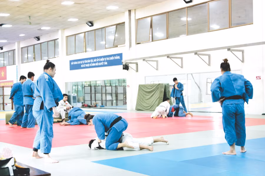 Đội tuyển nữ Judo tập đối kháng đôi Đội tuyển nữ Judo tập đối kháng đôi
