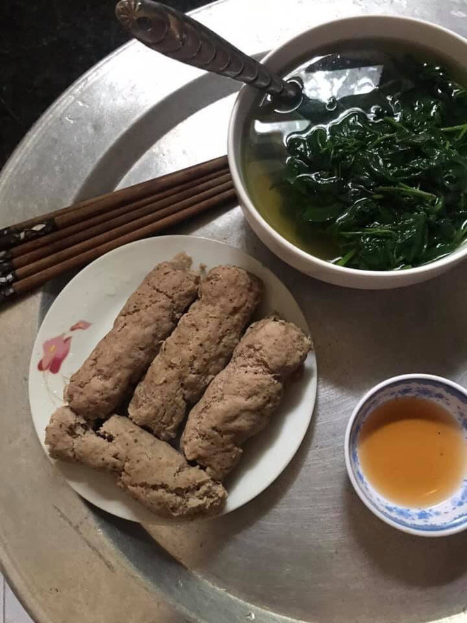 Vợ háo hức làm món chồng thích, nhưng khi dọn bàn ăn, chồng nhất quyết không đụng đũa - Ảnh 1. Vợ háo hức làm món chồng thích, nhưng khi dọn bàn ăn, chồng nhất quyết không đụng đũa - Ảnh 1.