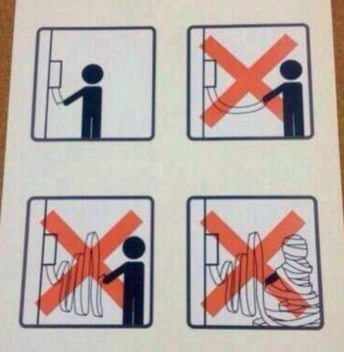 Nghiêm cấm hành vi dùng giấy vệ sinh để hóa trang xác ướp. Nghiêm cấm hành vi dùng giấy vệ sinh để hóa trang xác ướp