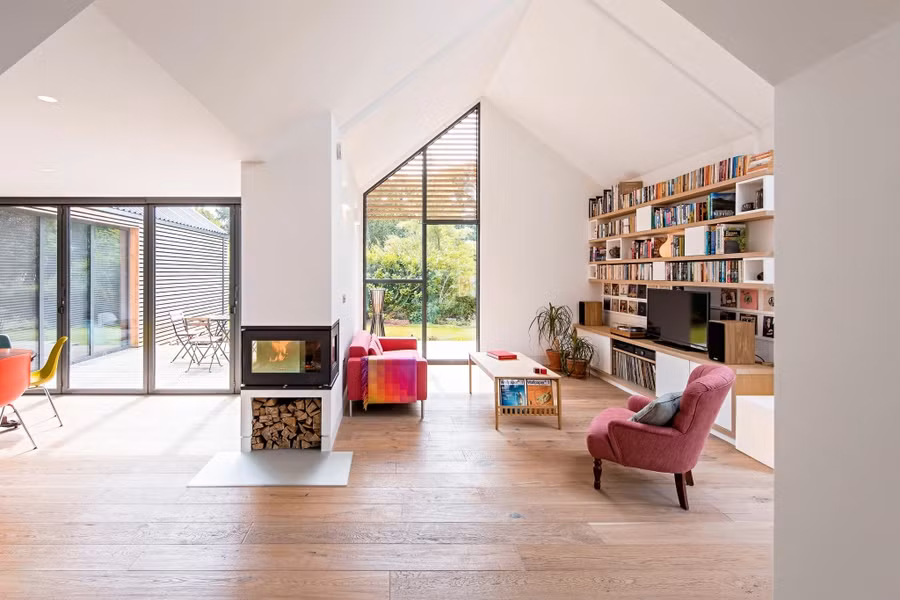 Giữ cho mặt đất không có chướng ngại vật và tạo không gian để lưu trữ thêm bên dưới nếu cần. (Ảnh: ITN)