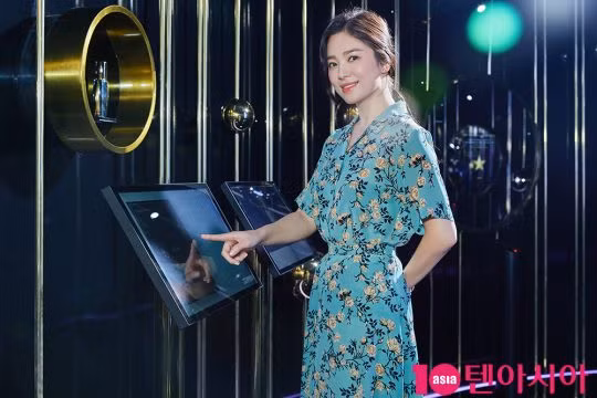 Xinh đẹp quyến rũ nhưng Song Hye Kyo cũng phải "chào thua" trước dấu hiệu lão hóa