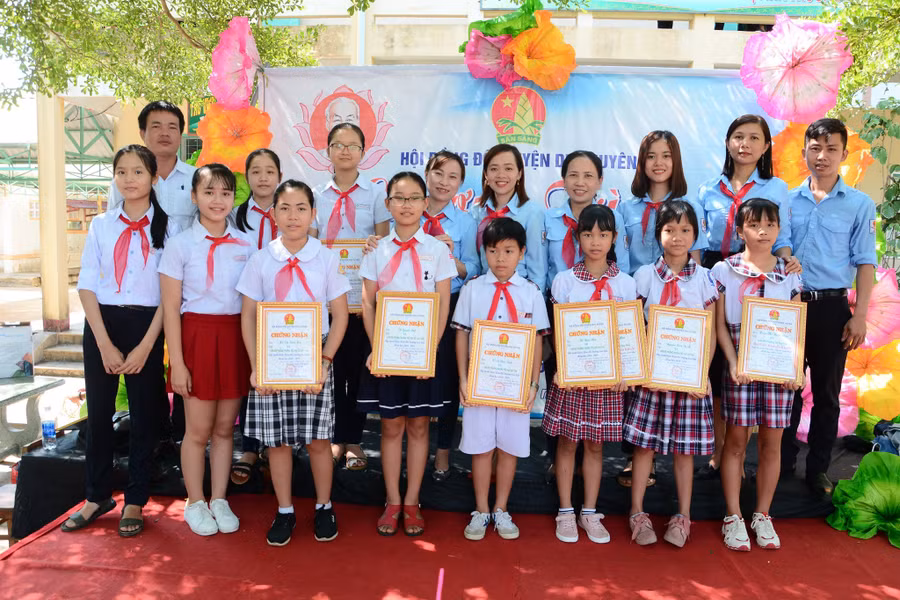 Hội đồng Đội huyện Duy Xuyên, tỉnh Quảng Nam trong chương trình tuyên dương liên đội trưởng tiêu biểu lần thứ nhất