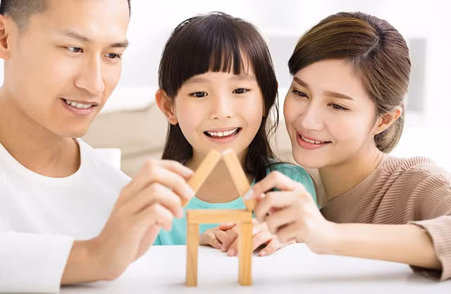 Vợ chồng cần biết dung hòa, chia sẻ với nhau mới có thể tạo lập được gia đình hòa hợp, hạnh phúc. Ảnh minh họa: Shutterstock.