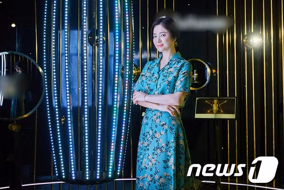 Xinh đẹp quyến rũ là thế, Song Hye Kyo cũng phải chào thua trước dấu hiệu lão hóa ảnh 3