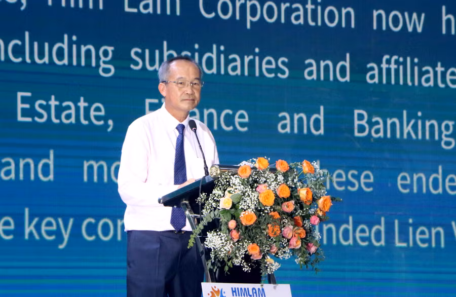 Ông Dương Công Minh – Chủ đầu tư và nhà sáng lập Hệ thống Giáo dục Him Lam Bắc Ninh cam kết sẽ dành những điều kiện tốt nhất để học sinh được phát triển toàn diện theo chuẩn quốc tế.