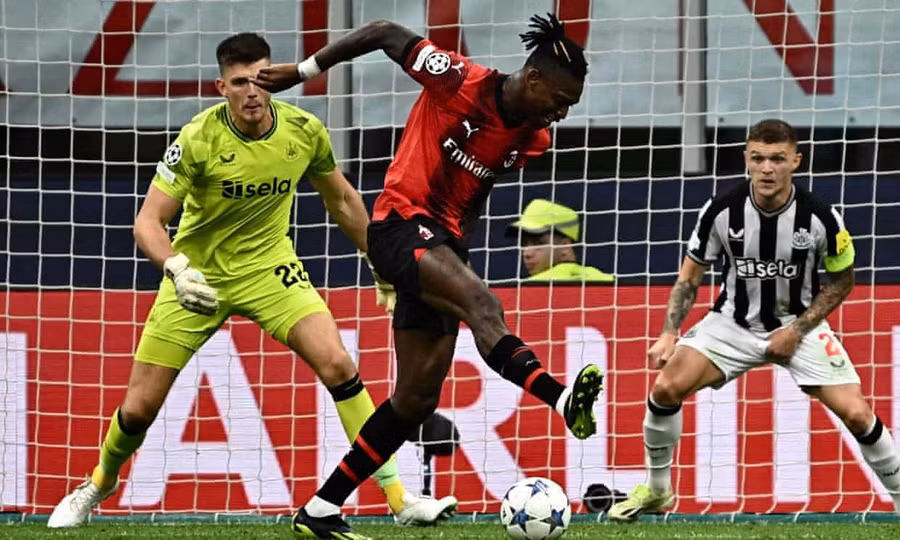 Lịch thi đấu bóng đá 14/12: Newcastle, AC Milan, PSG cạnh tranh tấm vé Cup C1