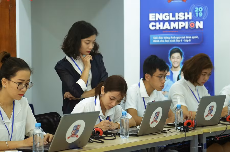 Các thí sinh khối trung học tham dự Vòng 1 Cuộc thi English Champion 2019.