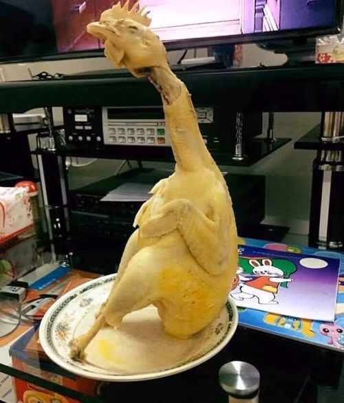 Chờ dài cổ mà chẳng thấy đồng bọn đâu.