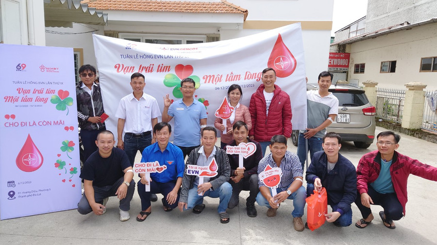 Hoạt động hiến máu của CBCNV Công ty Thủy điện Đại Ninh. (Ảnh: CTCC)