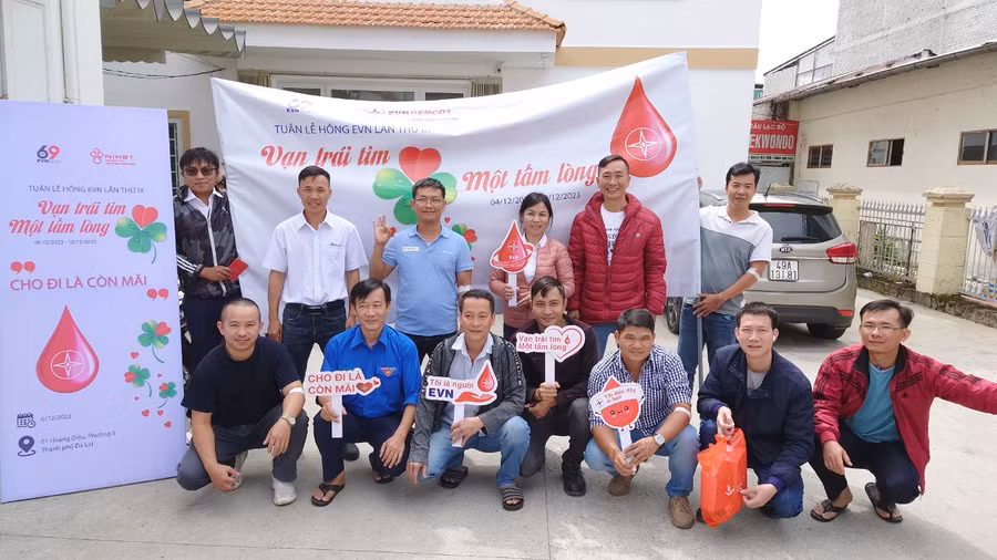 Hoạt động hiến máu của CBCNV Công ty Thủy điện Đại Ninh. (Ảnh: CTCC)