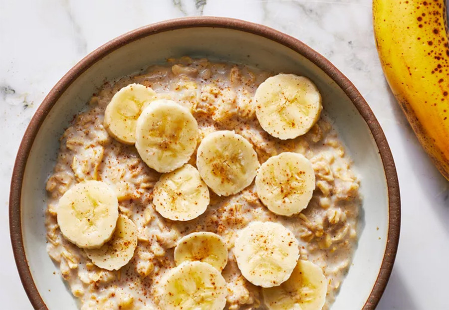 Bạn nên ăn chuối cùng với protein hoặc chất béo để hỗ trợ mức năng lượng ổn định. (Ảnh: ITN) Bạn nên ăn chuối cùng với protein hoặc chất béo để hỗ trợ mức năng lượng ổn định. (Ảnh: ITN)