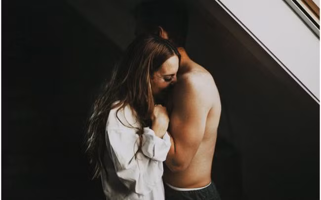 Trước ngày cưới, chồng gửi cho tôi một thứ... vừa mở ra xem tôi tuyên bố hủy hôn ngay lập tức