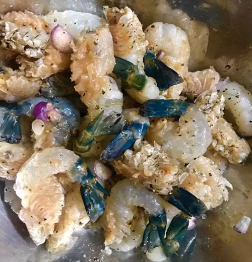 Tôm càng xanh rim sốt chanh đưa cơm