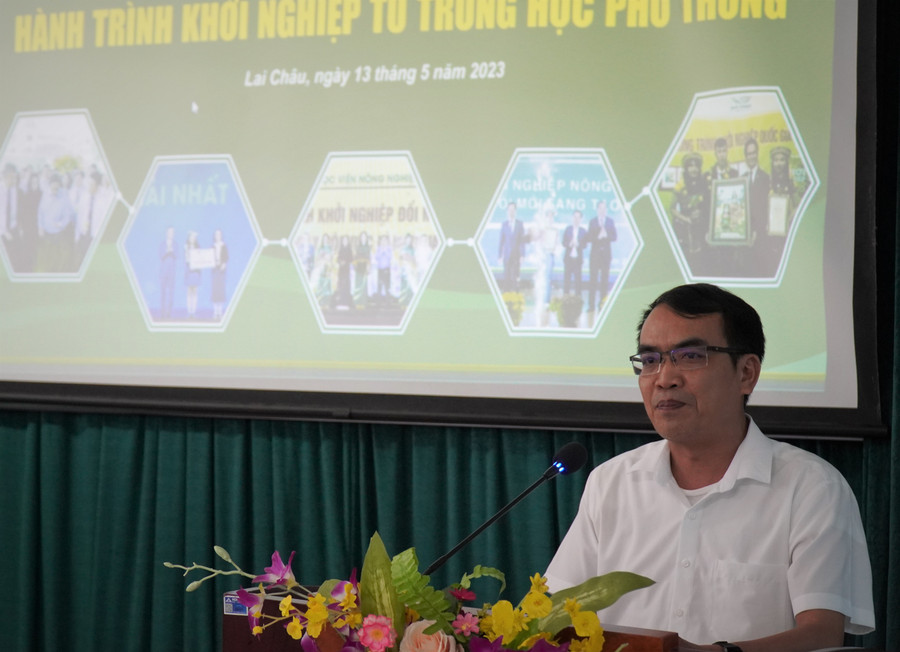 Ông Lưu Hồng Phương, Phó Giám đốc Sở GD&amp;ĐT tỉnh Lai Châu.