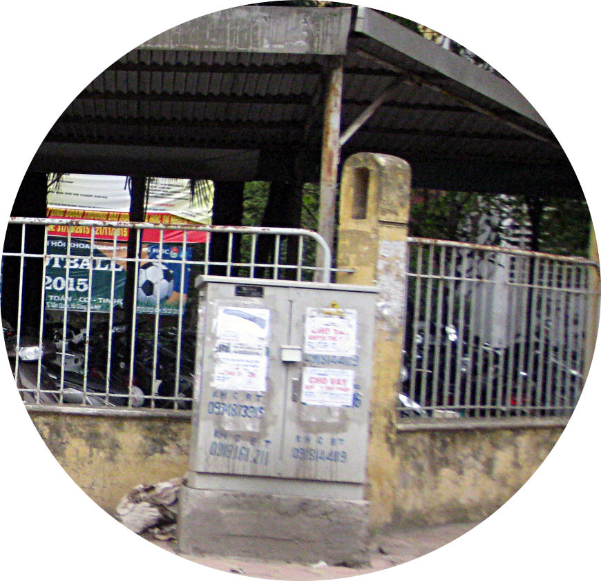 Nhiều cổng trường là mục tiêu của “rao vặt” Nhiều cổng trường là mục tiêu của “rao vặt”