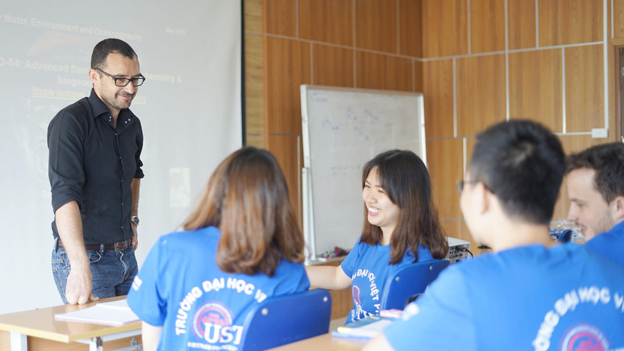 Xây dựng kỹ năng mềm cho sinh viên không chỉ bó hẹp trong môi trường xã hội học tập Xây dựng kỹ năng mềm cho sinh viên không chỉ bó hẹp trong môi trường xã hội học tập