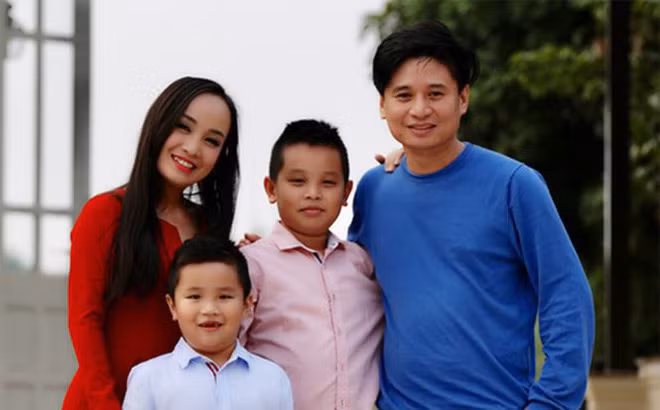 Gia đình hạnh phúc của cặp đôi nghệ sĩ Thu Huyền - Tấn Minh
