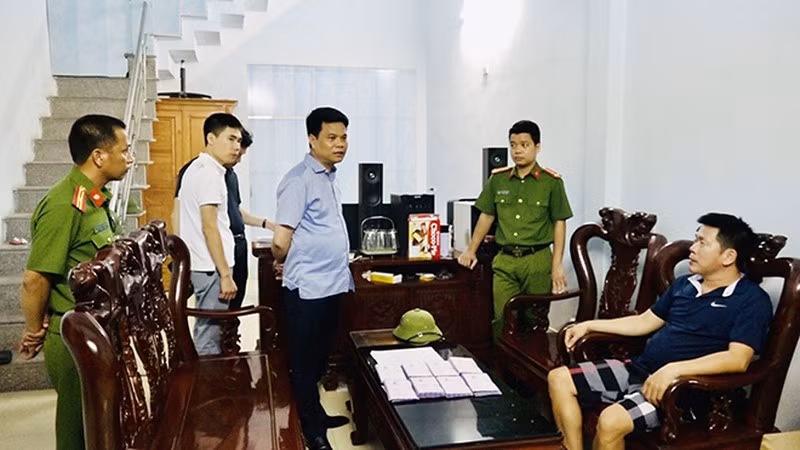 Đối tượng Hanh khi bị bắt. Ảnh: PLVN