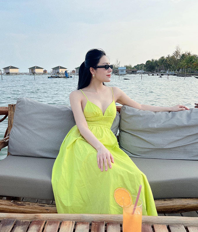 Nhan sắc cực phẩm của vợ tiền đạo đội tuyển Việt Nam ảnh 9 Nhan sắc cực phẩm của vợ tiền đạo đội tuyển Việt Nam ảnh 9