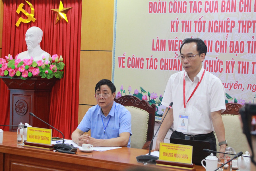 Thứ trưởng Hoàng Minh Sơn phát biểu tại buổi làm việc.