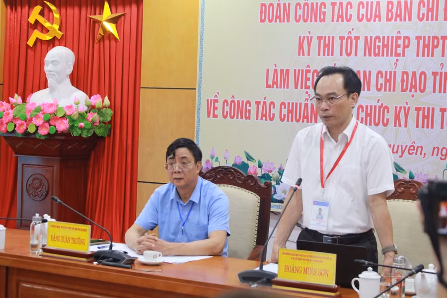 Thứ trưởng Hoàng Minh Sơn phát biểu tại buổi làm việc.