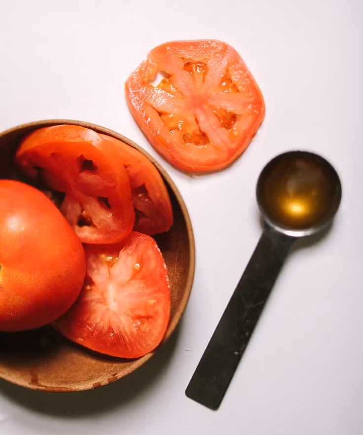 tomato-honey-face-mask-clean-green-living-tutorial-recipe-2-1464863623118