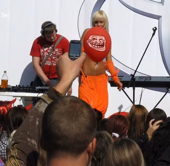 xem anh tuong khong cuoi ma "buon cuoi khong tuong" hinh anh 2