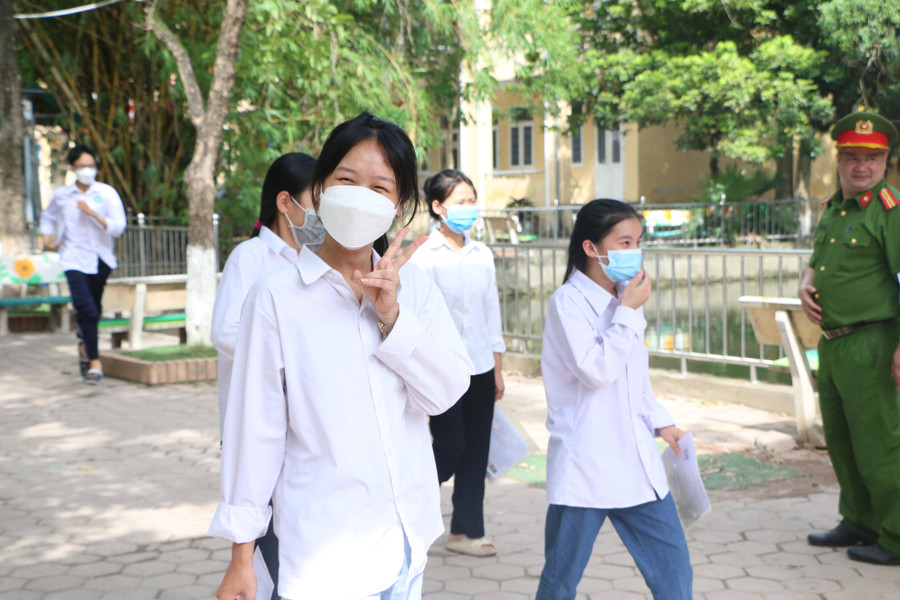 Thí sinh tham dự kỳ thi tuyển sinh vào lớp 10 THPT năm học 2022-2023 tại điểm thi Trường THCS An Khánh (Hoài Đức, Hà Nội). Thí sinh tham dự kỳ thi tuyển sinh vào lớp 10 THPT năm học 2022-2023 tại điểm thi Trường THCS An Khánh (Hoài Đức, Hà Nội).