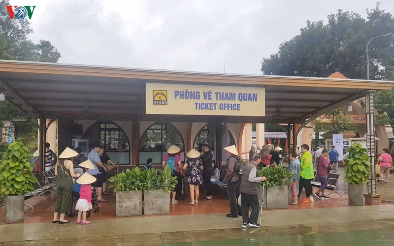 vi sao khach du lich khong o lai my son vao ban dem? hinh 4