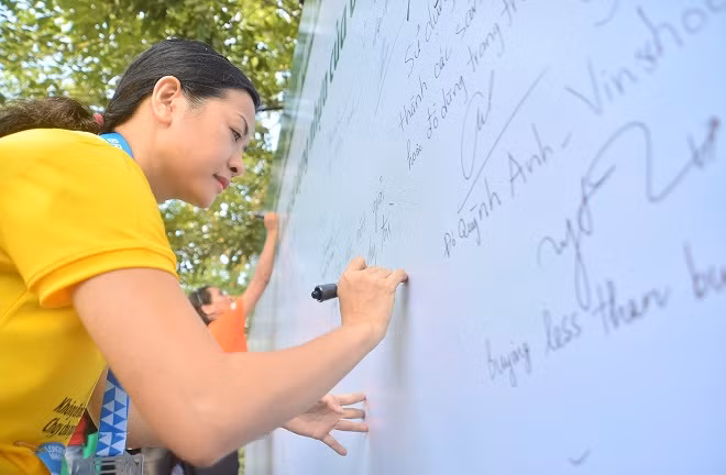 Bà Trần Uyên Phương, Phó Tổng giám đốc Tân Hiệp Phát 