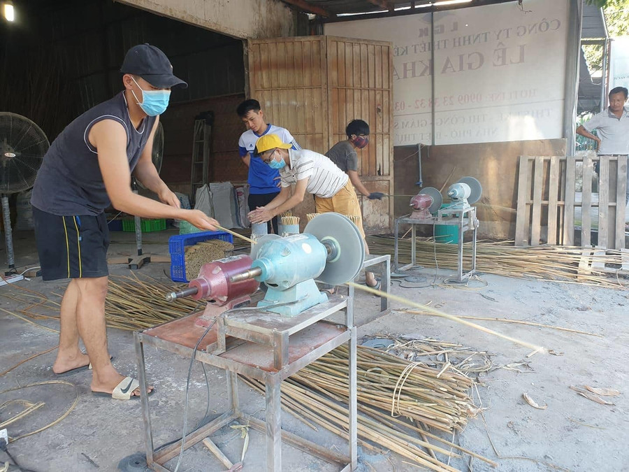 Hiện tại, Mão có 5 cơ sở sản xuất ống hút, chủ yếu nằm ở phía Nam. Chàng trai khởi nghiệp kiếm tiền tỷ năm nào cũng đi thi đại học