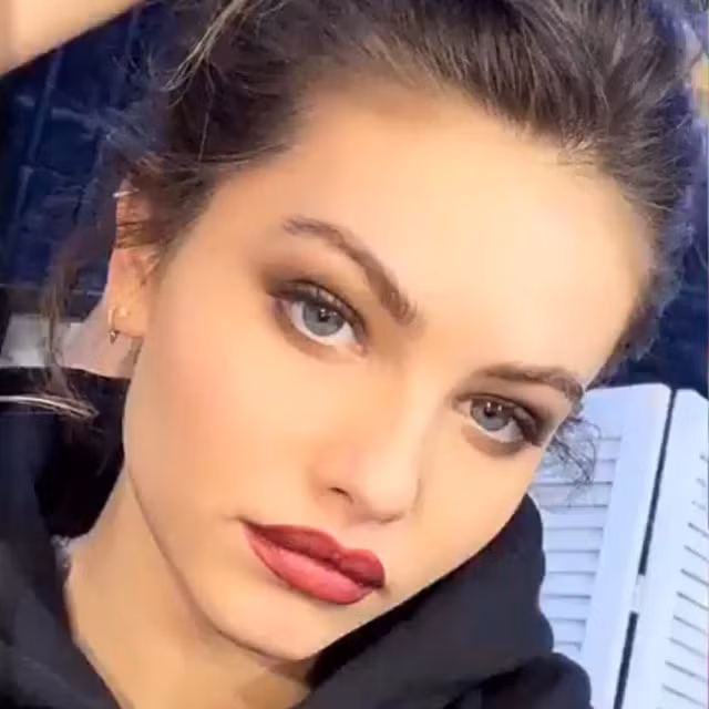 Chân dung cô gái có gương mặt đẹp nhất thế giới - Ảnh 18.