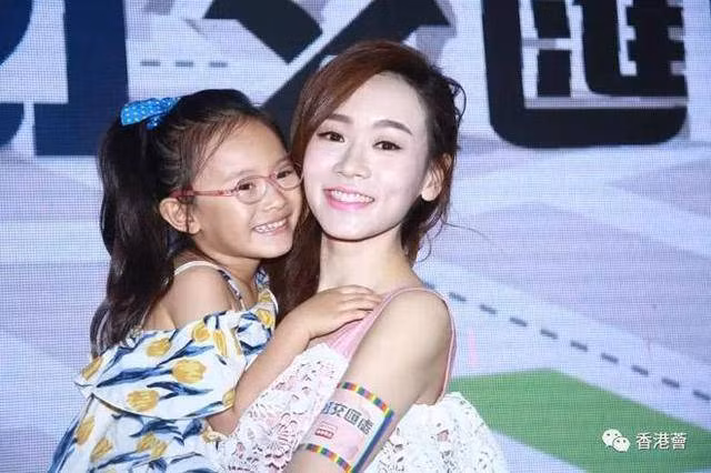 sau be boi "phu tinh theo dai gia", nang hoa hau phai rot bia hau khach moi dem nuoi con - 7