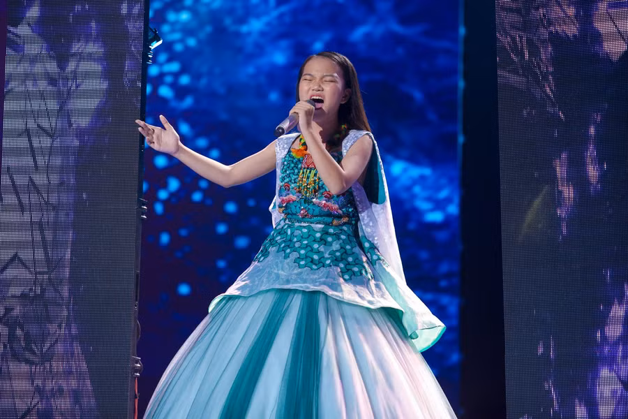 “Cô bé triệu view” Hà Quỳnh Như đăng quang Giọng hát Việt nhí - Ảnh 2.