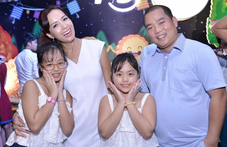 Thúy Hạnh lần đầu trải lòng về góc khuất hôn nhân với nhạc sĩ Minh Khang ảnh 4 Gia đình hạnh phúc của Minh Khang - Thúy Hạnh.