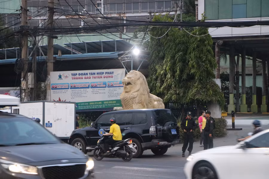 Xe cảnh sát có mặt tại tập đoàn Tân Hiệp Phát.