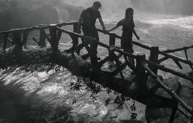 Những khi xảy ra mâu thuẫn, cả hai cùng nhìn nhận đúng sai rồi cảm thông, chia sẻ để nắm tay nhau thật lâu trên hành trình yêu của mình.