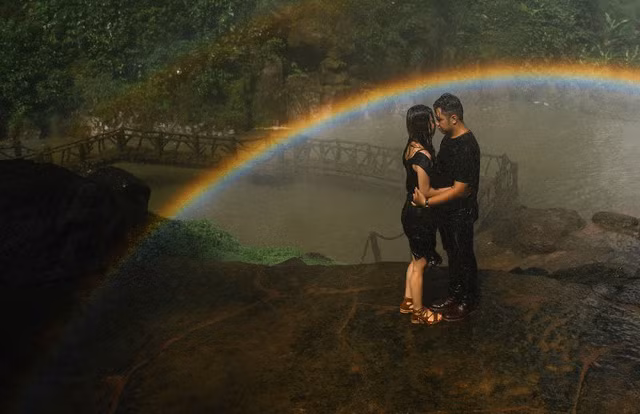 Đến nay, Diệu Linh và Trung Hòa đã bên nhau hơn 6 năm nhưng họ vẫn quan tâm, yêu thương đối phương nồng nàn như thuở ban đầu.