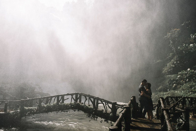 Lãng mạn như cặp đôi 9x chụp ảnh cưới dưới cơn mưa ảnh 13