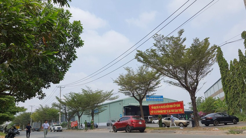 Lực lượng chức năng có mặt. Lực lượng chức năng có mặt.