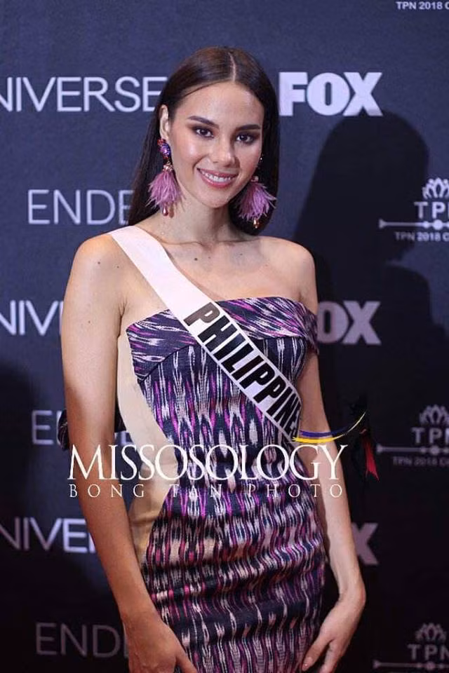 Hồ sơ thành tích đáng nể cùng vẻ ngoài nóng bỏng của tân Hoa hậu Hoàn vũ ảnh 17