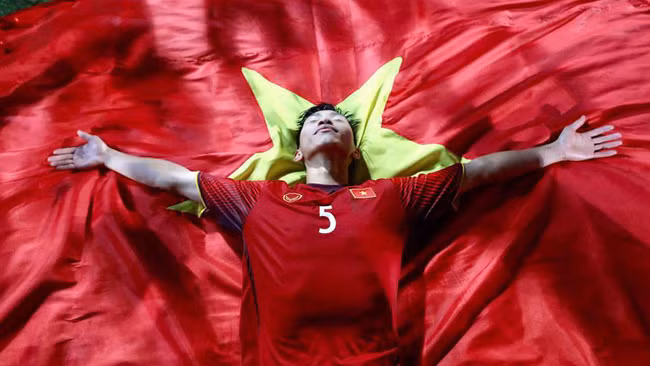 Bố tiết lộ tuổi thơ dữ dội của “chàng út” Đoàn Văn Hậu