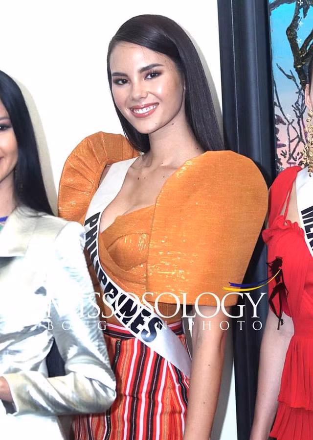 Hồ sơ thành tích đáng nể cùng vẻ ngoài nóng bỏng của tân Hoa hậu Hoàn vũ ảnh 19