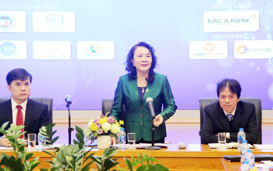 Thứ trưởng Nguyễn Thị Nghĩa trao đổi thông tin với báo chí về Ngày hội khởi nghiệp quốc gia cho HSSV năm 2018