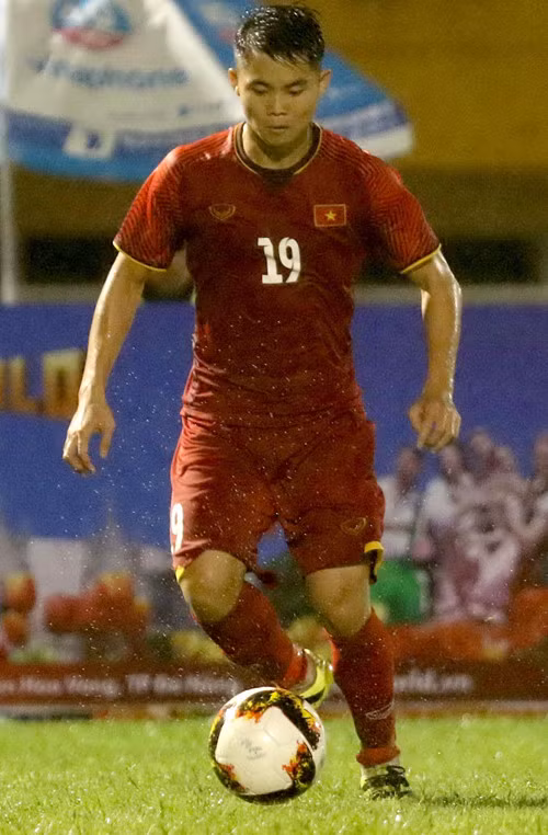 HLV Park Hang-seo gọi 5 cầu thủ U.21 tuyển chọn lên tuyển Việt Nam - ảnh 5