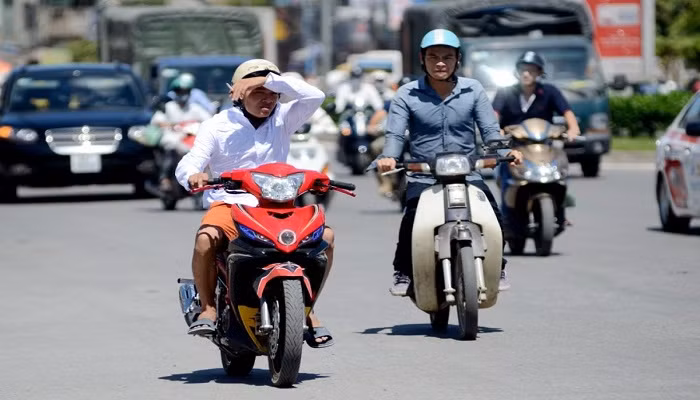 Thời tiết hôm nay Bắc Bộ, Trung Bộ nắng nóng, Nam Bộ có mưa dông