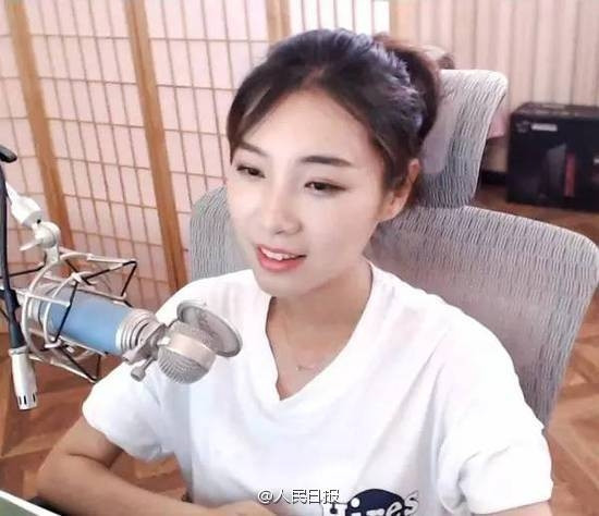 Bỏ học kiến trúc, cô gái Mông Cổ trở thành “nữ thần” của Microsoft nhờ chơi game ảnh 11 Bỏ học kiến trúc, cô gái Mông Cổ trở thành “nữ thần” của Microsoft nhờ chơi game ảnh 11