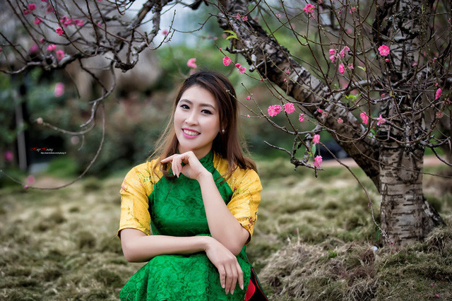 Hot girl Linh Napie khoe vẻ mặn mà trong tà áo bà ba cách điệu ảnh 3 Hot girl Linh Napie khoe vẻ mặn mà trong tà áo bà ba cách điệu ảnh 3